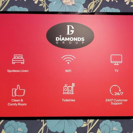 יורק Diamonds Guest House מראה חיצוני תמונה