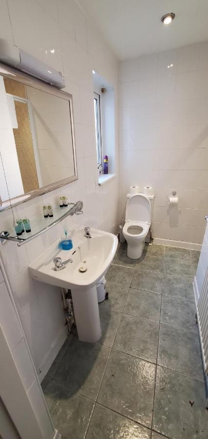 יורק Diamonds Guest House מראה חיצוני תמונה