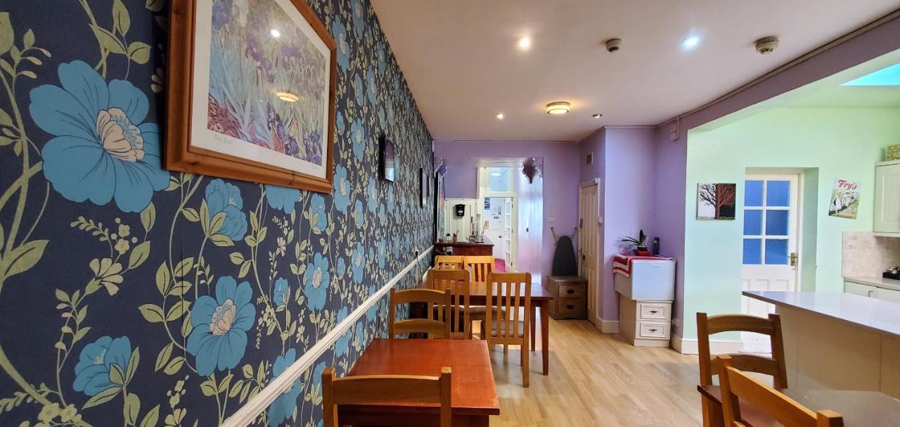 יורק Diamonds Guest House מראה חיצוני תמונה